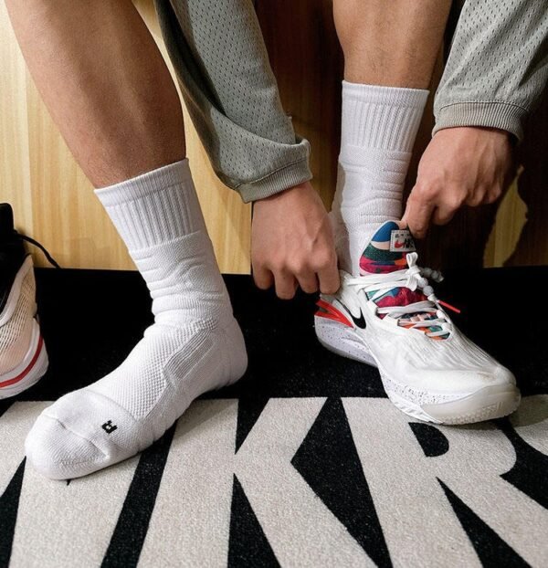 H3dc6c340cc2449a09d25c26c1255348ex.jpg Professional Practical Quilted Basketball Athletic Socks